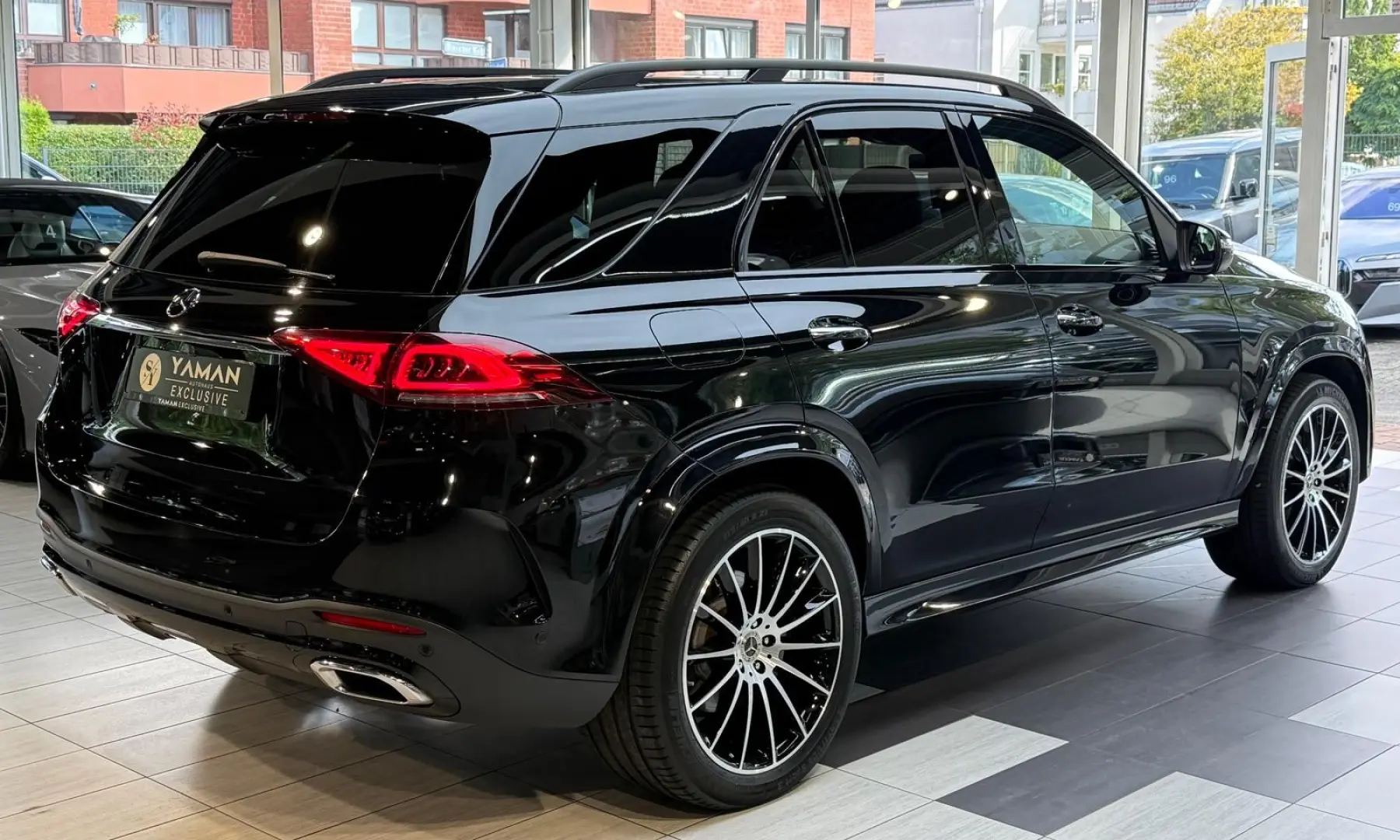 GLE 400 d 4Matic AMG*E-Aktive*Pano*HuD*StHzg*AHK