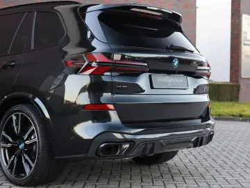 X5 50e xDrive   M-Performance - Pano - AHK - B&W
