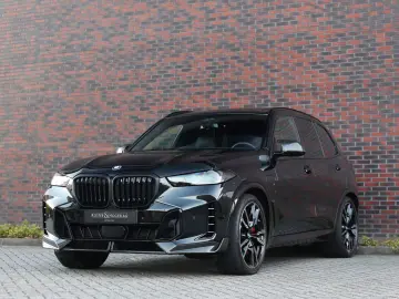 X5 50e xDrive   M-Performance - Pano - AHK - B&W