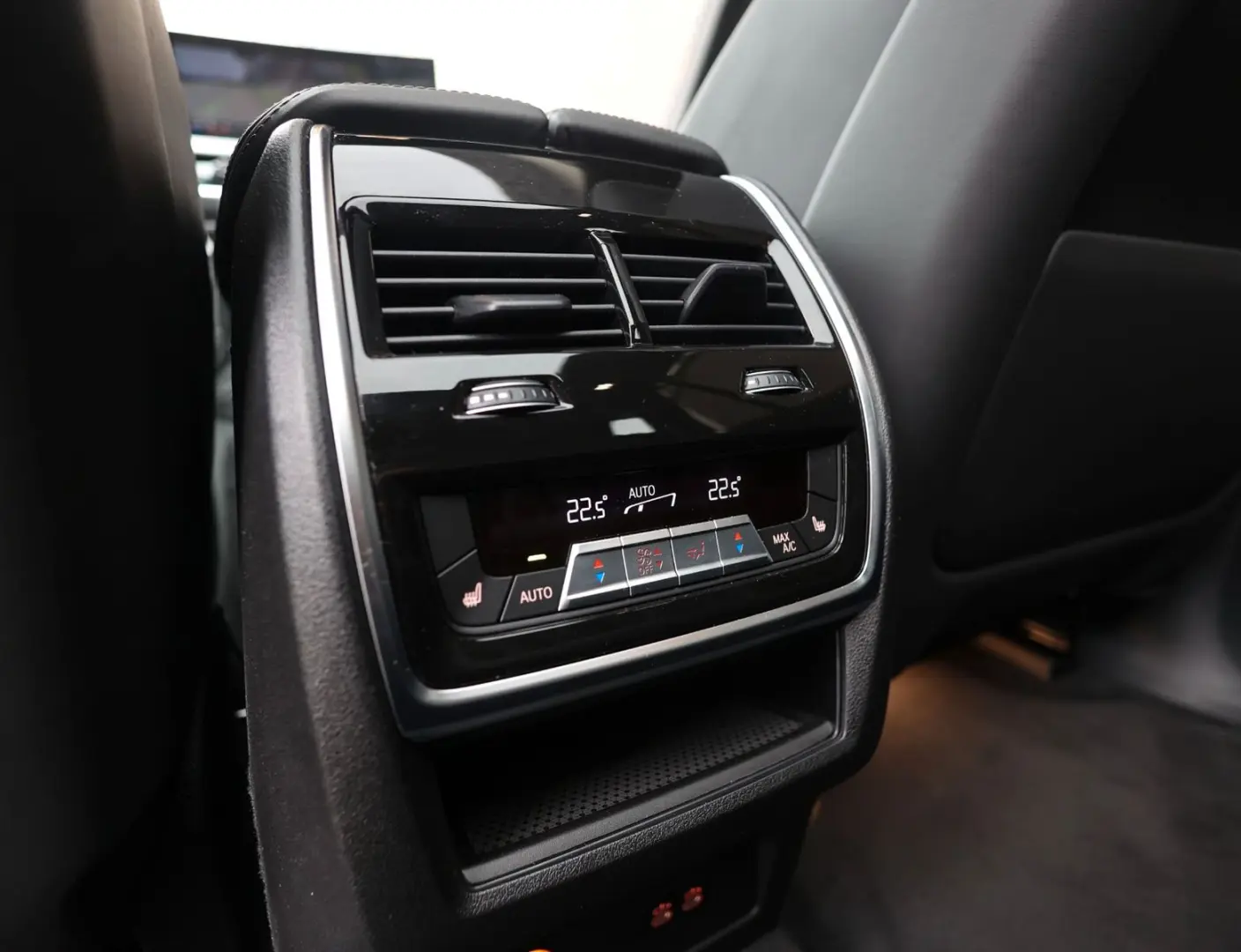 X5 50e xDrive   M-Performance - Pano - AHK - B&W