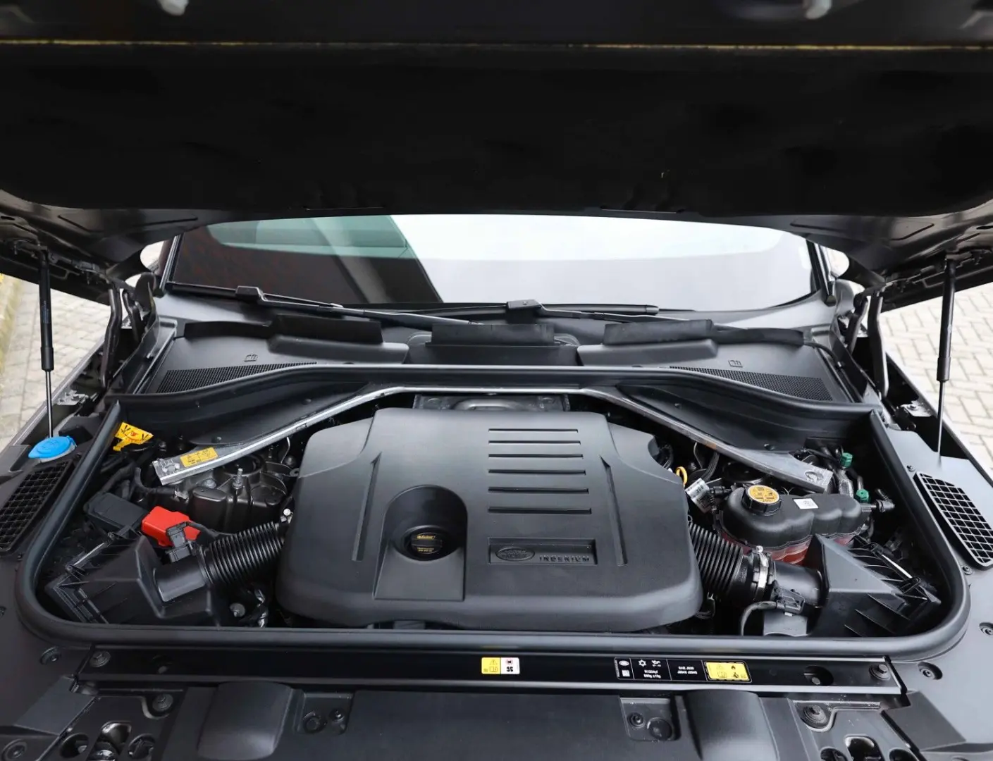 Range Rover Sport P550e Autobiography