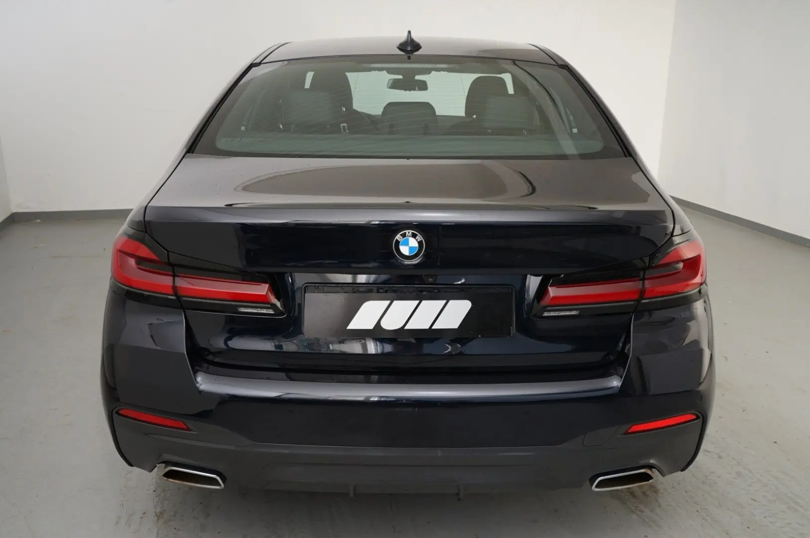 BMW 520d xDrive Limousine (M-Sport Navi HUD ACC )