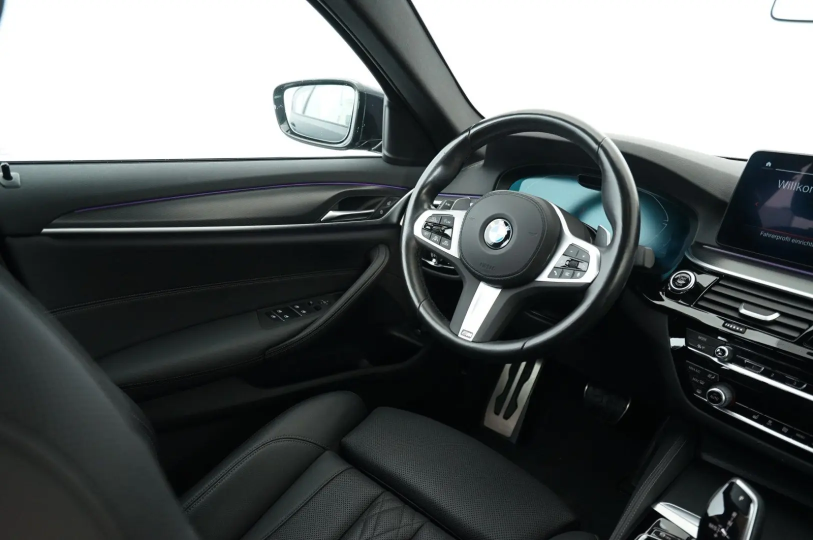 BMW 520d xDrive Limousine (M-Sport Navi HUD ACC )