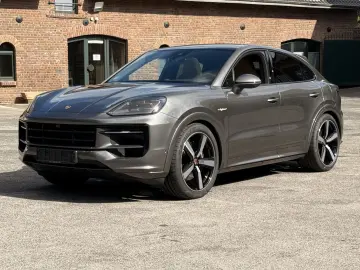 Cayenne E-Hybrid Coupe BEIFAHRERDISPLAY*SPORTDES