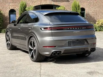 Cayenne E-Hybrid Coupe BEIFAHRERDISPLAY*SPORTDES