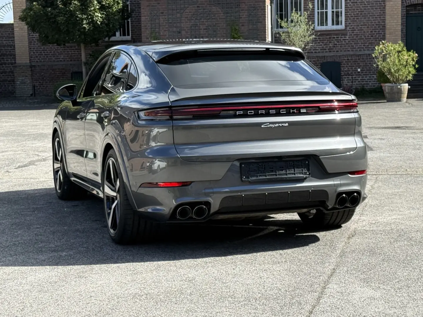 Cayenne E-Hybrid Coupe BEIFAHRERDISPLAY*SPORTDES