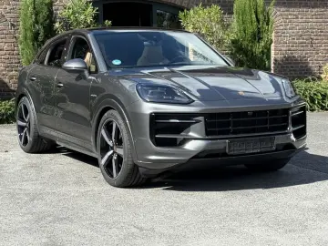 Cayenne E-Hybrid Coupe BEIFAHRERDISPLAY*SPORTDES