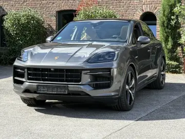 Cayenne E-Hybrid Coupe BEIFAHRERDISPLAY*SPORTDES