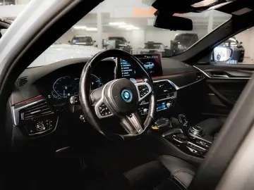 BMW 545e xDrive M Sport INNOVATION LASER MERINO