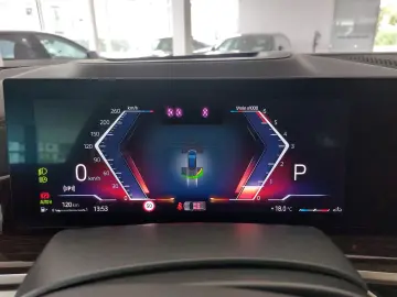 xDrive30d M SPORT PRO AHK PANORAMA LUFTFAHRWERK