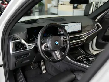 X5 xDrive30d M SPORT PRO 7.Sitze 22LM AHK 2-Achs