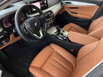 BMW 520d xDrive Limo. LED ACC RFK Massage