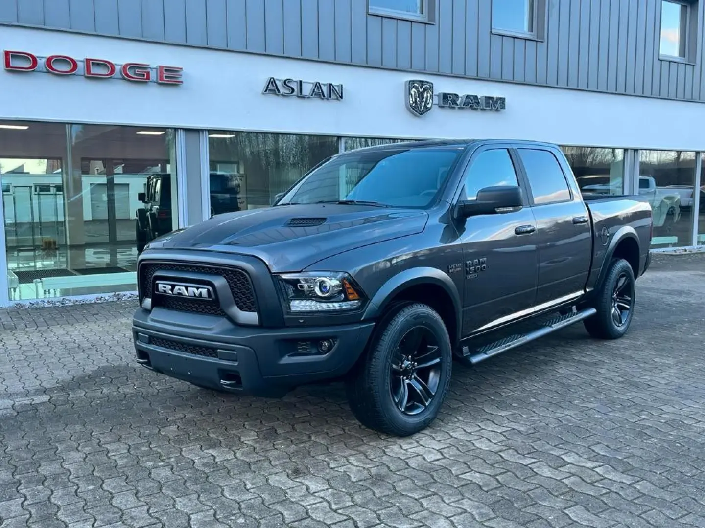 1500 Warlock 4x4 