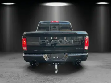 RAM 1500 Crew Cab Classic Black LPG/LED/AHK 3500
