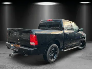 RAM 1500 Crew Cab Classic Black LPG/LED/AHK 3500