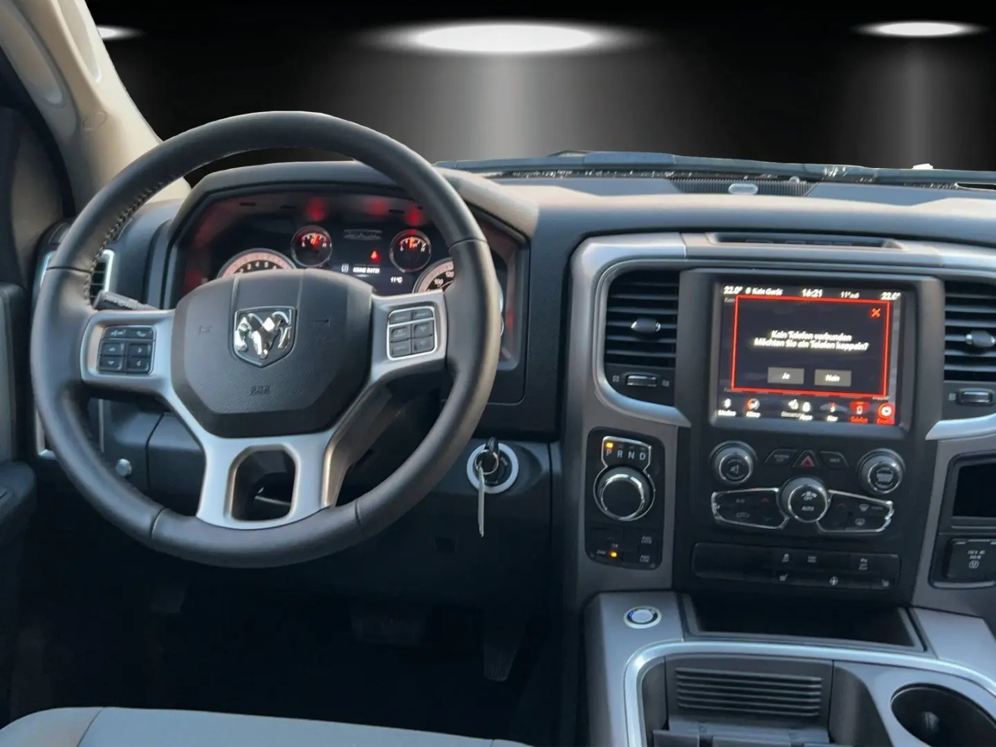 RAM 1500 Crew Cab Classic Black LPG/LED/AHK 3500