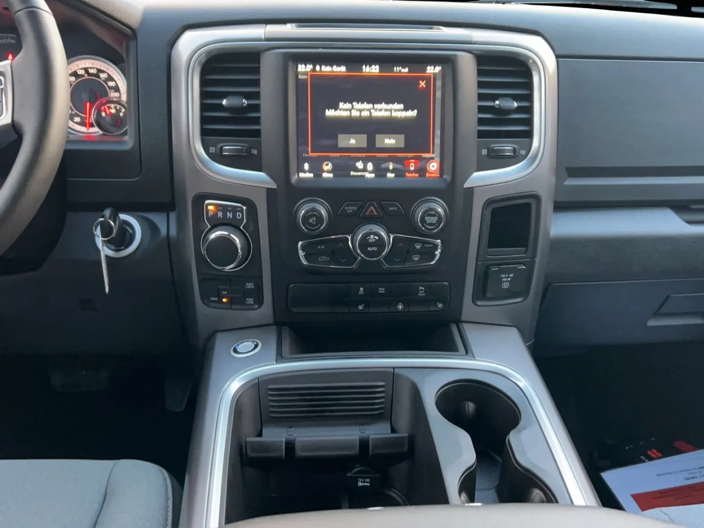 RAM 1500 Crew Cab Classic Black LPG/LED/AHK 3500