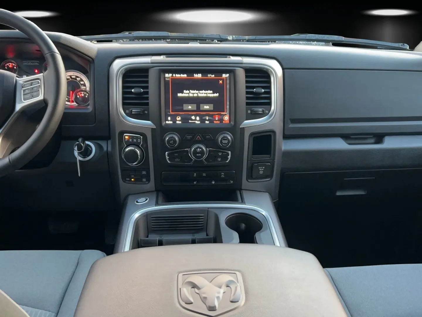 RAM 1500 Crew Cab Classic Black LPG/LED/AHK 3500
