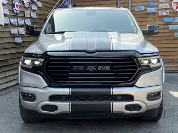 RAM 1500 BTS Night Edition 5,7 4x4 AHK LPG