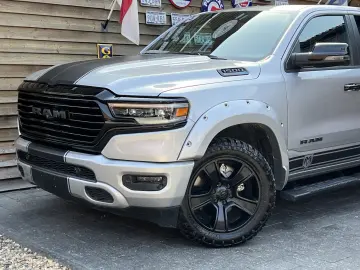 RAM 1500 BTS Night Edition 5,7 4x4 AHK LPG