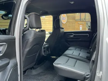 RAM 1500 BTS Night Edition 5,7 4x4 AHK LPG