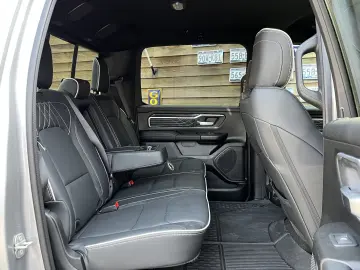 RAM 1500 BTS Night Edition 5,7 4x4 AHK LPG