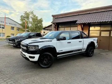 LONGBED V8 SPORT LIFT 4X4 AHK OFFROAD GARANTIE