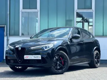 Stelvio Quadrifoglio Q4 NAVI KAMERA ALU SITZH
