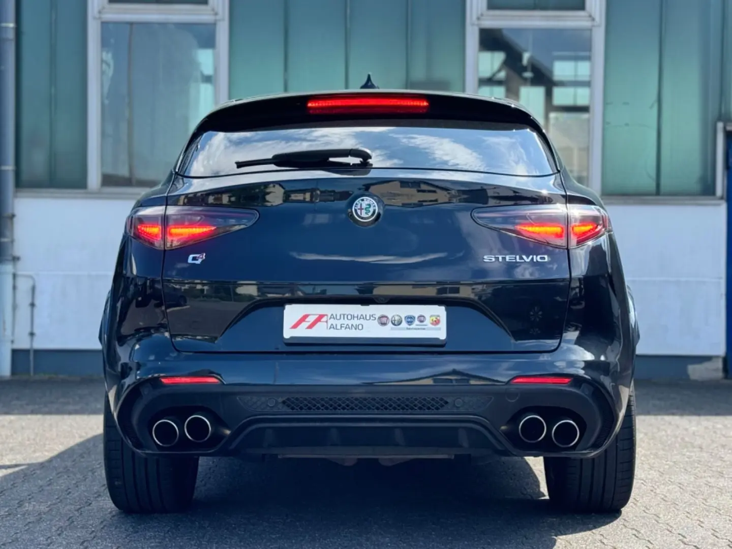 Stelvio Quadrifoglio Q4 NAVI KAMERA ALU SITZH