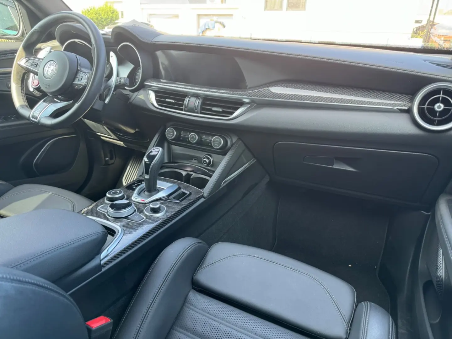 Stelvio Quadrifoglio Q4 NAVI KAMERA ALU SITZH