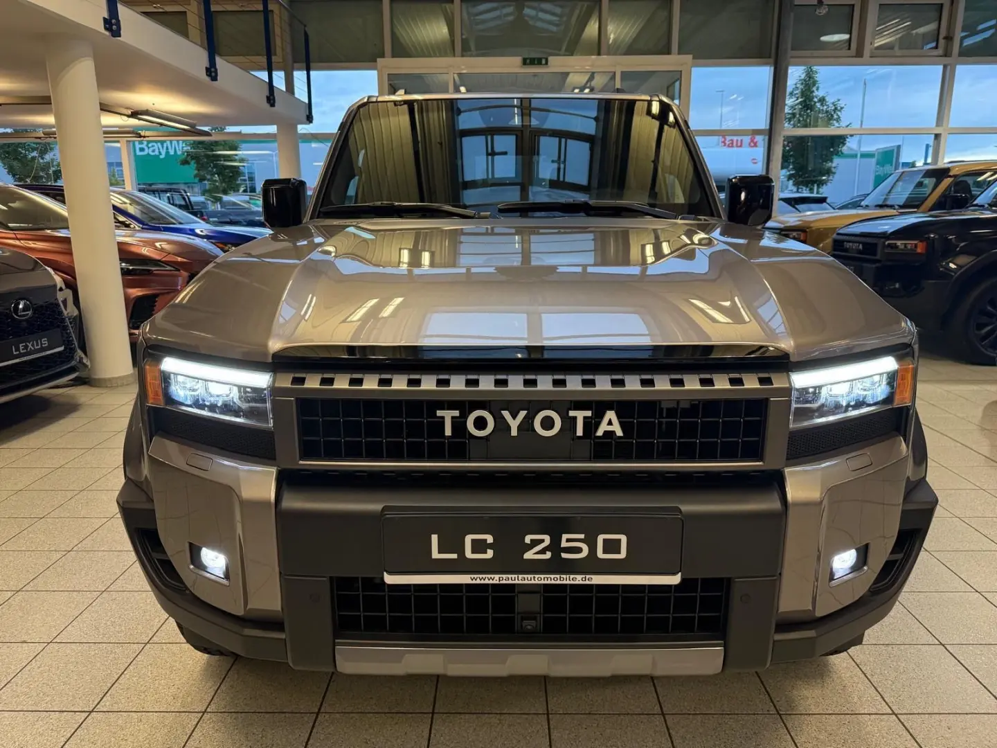 LC 250 - EXECUTIVE-360 KAMERA-COOL BOX-20 ZOLL
