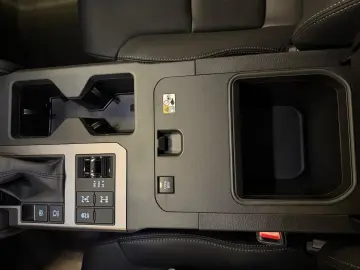 LC 250 - EXECUTIVE-360 KAMERA-COOL BOX-20 ZOLL