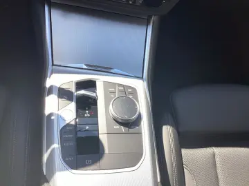 BMW 320 d xDrive Limousine M Sport Navi Klima