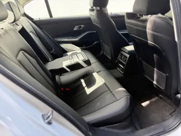 BMW 320d Lim. Mild xDrive  KeyGO