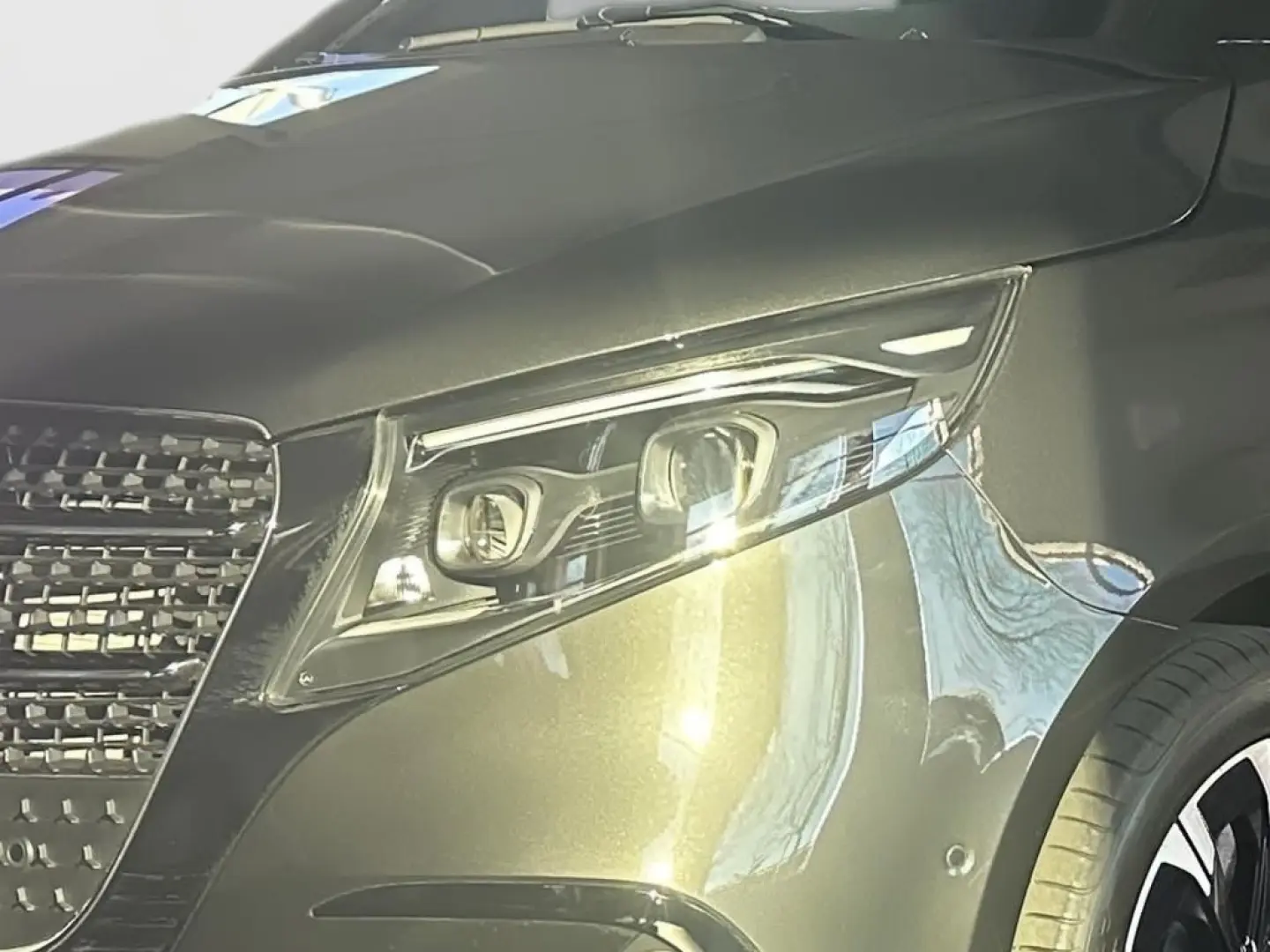 V 300 d AVANTGARDE Lang AHK KAM STH SHZ AIRMATIC