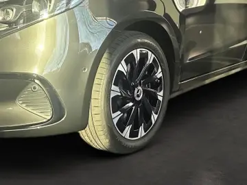 V 300 d AVANTGARDE Lang AHK KAM STH SHZ AIRMATIC
