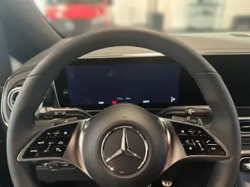 V 300 d AVANTGARDE Lang AHK KAM STH SHZ AIRMATIC