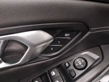 BMW 320 xDrive  KeyGO Memory
