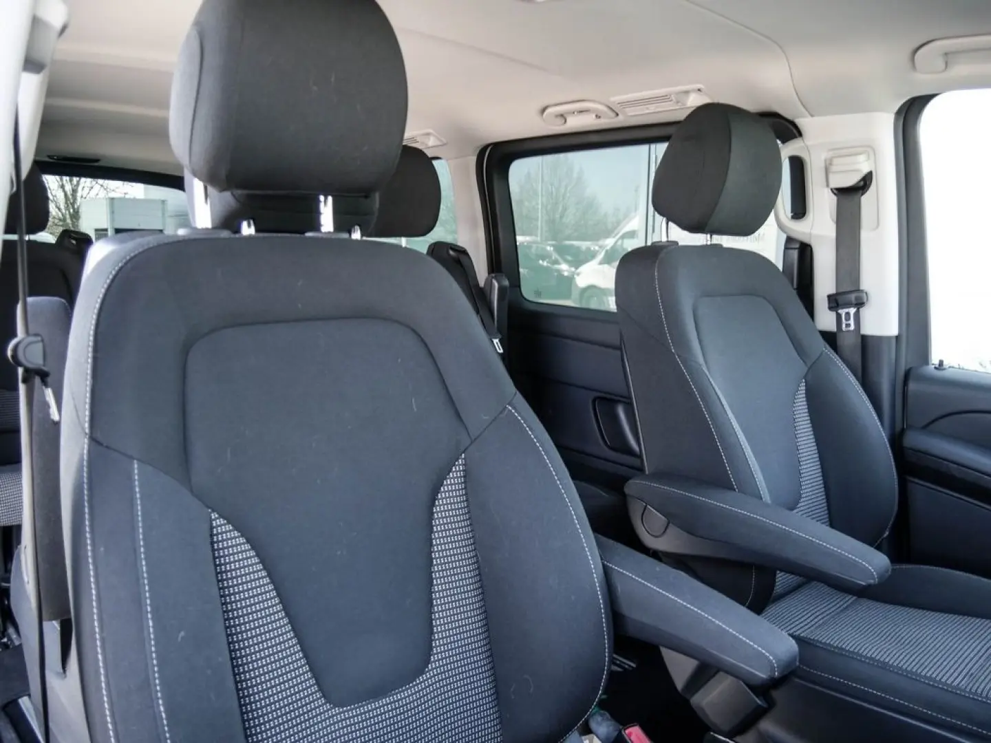 V220 d Edition extralang XL  KAM AHK KEYL TOTW