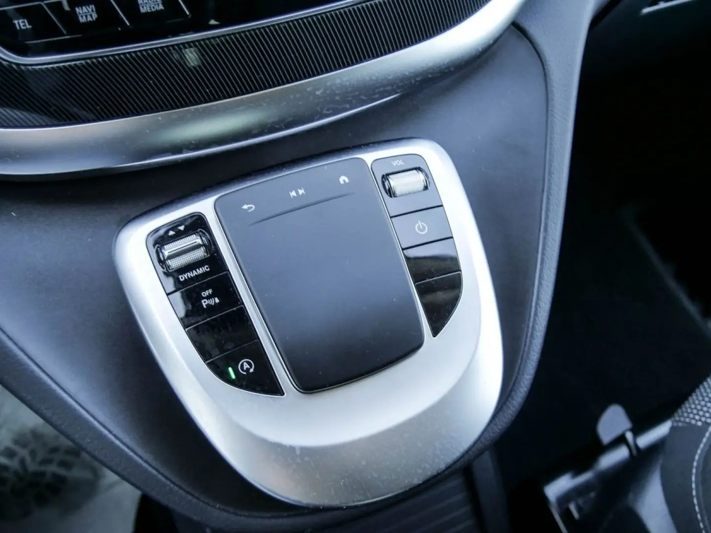 V220 d Edition extralang XL  KAM AHK KEYL TOTW