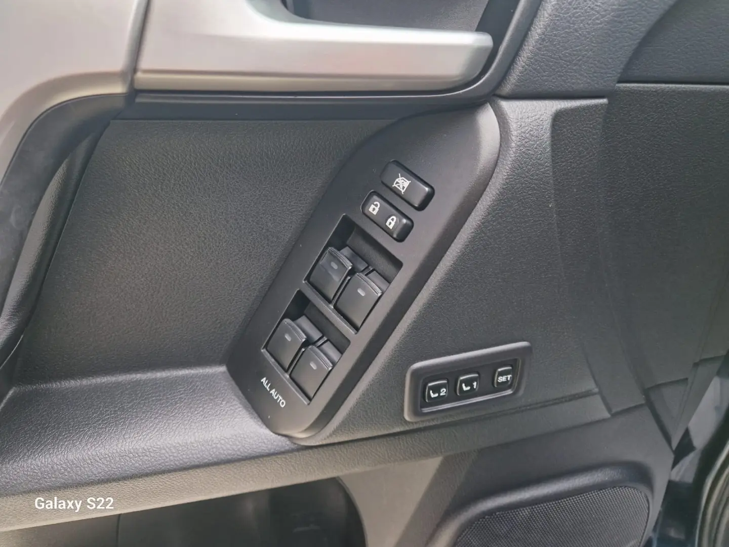 Toyota Land Cruiser 2.8l 204 CP Luxury Black Matte Edition