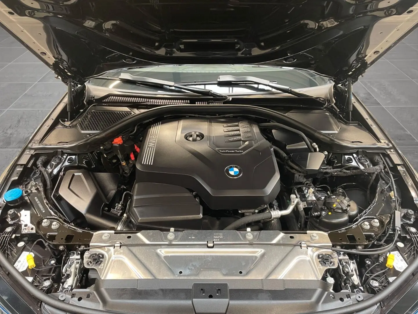 BMW 320i Lim. xDrive M Sport ACC Adapt. LED