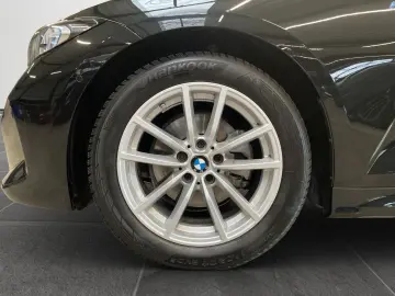BMW 320i Lim. xDrive M Sport ACC Adapt. LED