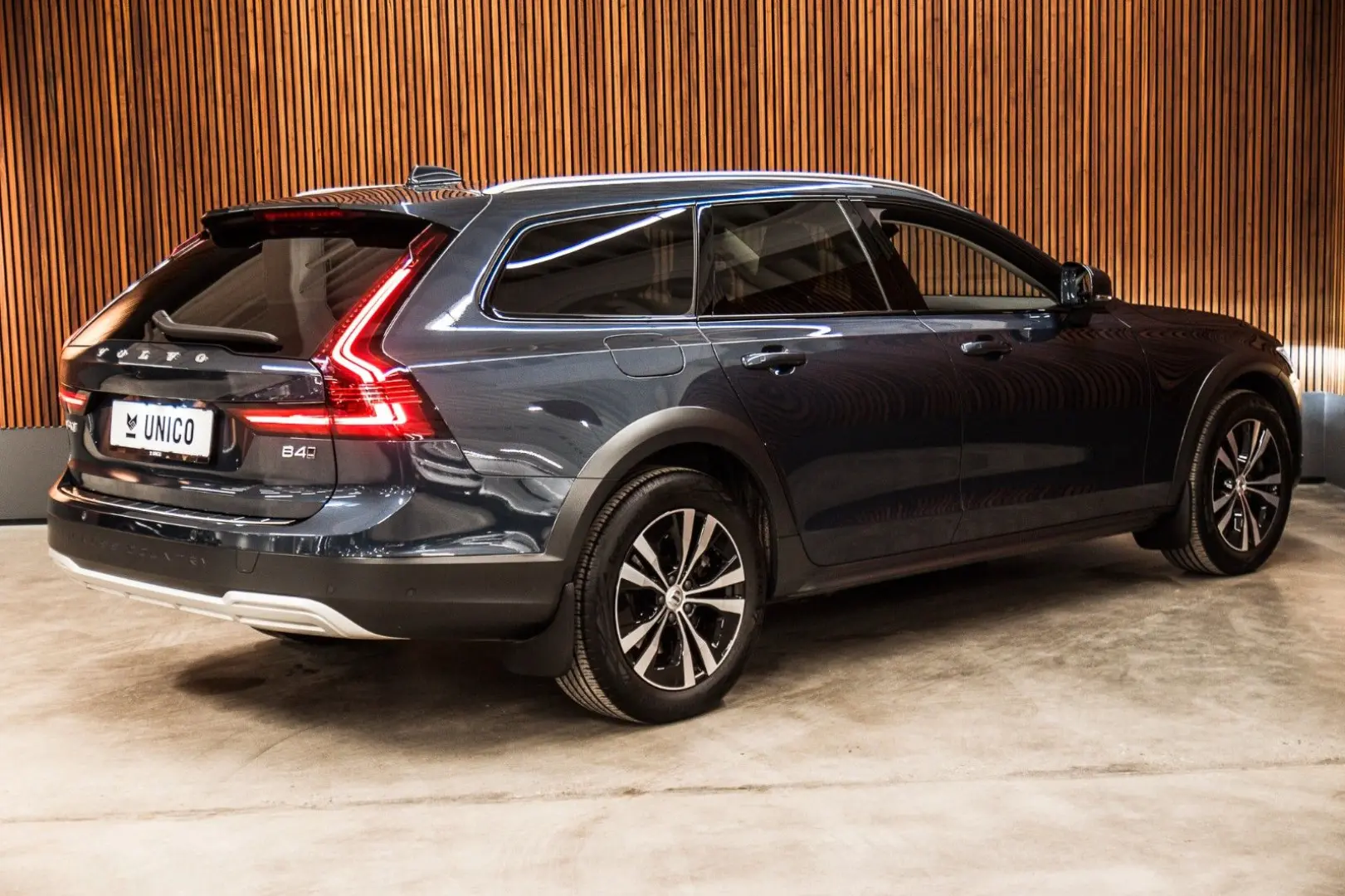 V90 CC 2,0 B4 197 aut. AWD 5d