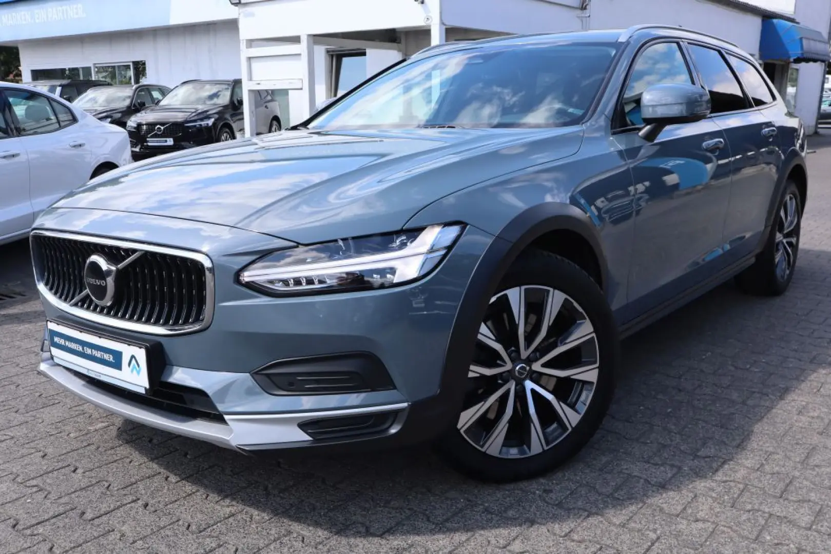 V90 Cross Country B4 D AWD Plus|NAVI|AHK|R-CAM|