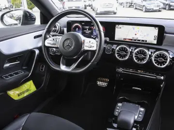 CLA 250 e AMG Multibeam Kamera Ambiente MBUX