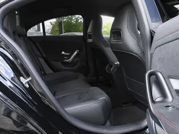 CLA 250 e AMG Multibeam Kamera Ambiente MBUX
