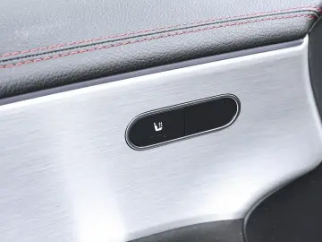 CLA 250 e AMG Multibeam Kamera Ambiente MBUX