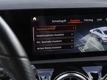 CLA 250 e AMG Multibeam Kamera Ambiente MBUX