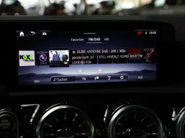 CLA 180 AMG-Line Keyless-Go Kamera Ambiente LED